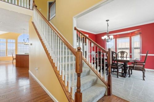 335 Aberdeen Dr, Pittsburgh, PA 15239-5312