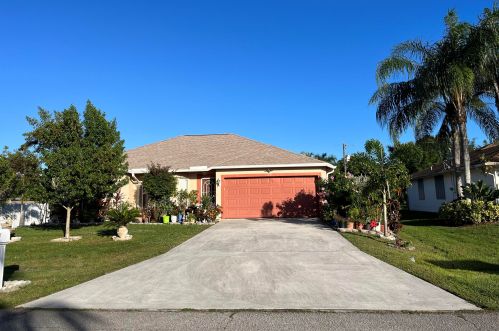 1231 Byron St, Fort Pierce, FL 34983-2507