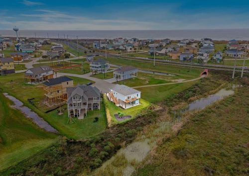 25255 Sausalito Dr, Galveston TX  77554-6910 exterior