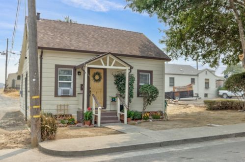 121 3rd St, Rio Vista, CA 94571-1726
