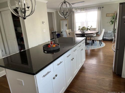 269 Valley Ave, Bridgeport CT  06606-3756 exterior