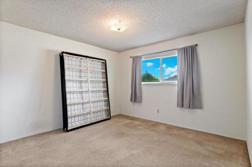 661 Hillsdale Dr, Turlock CA  95382-0515 exterior
