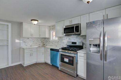 77 Lockwood Ave, Woodbridge NJ  07095-3615 exterior