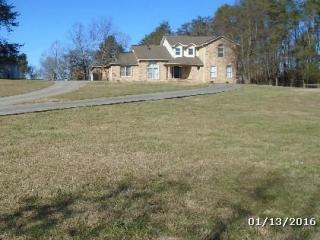 339 Norton Pond Dr, Maryville, TN 37801-7677