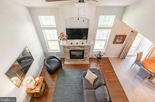 25 Summerlyn Dr, Ephrata PA  17522-9331 exterior