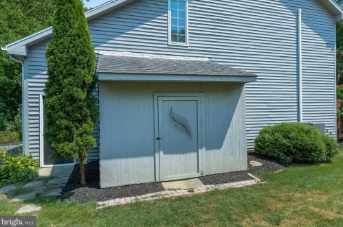 1704 Wheatland Ave, Lancaster PA  17603-4520 exterior