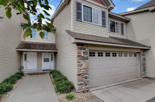 2594 County Road H2, Saint Paul, MN 55112-6254