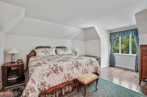 400 Larger Cross Rd, Bedminster NJ  07921-2724 exterior