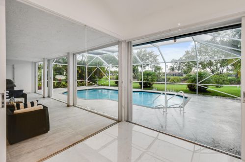 10679 Stonebridge Blvd, Boca Raton FL  33498-6411 exterior