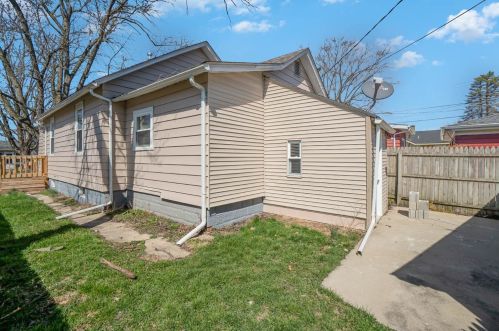 49 Linda St, Hobart IN  46342-3245 exterior