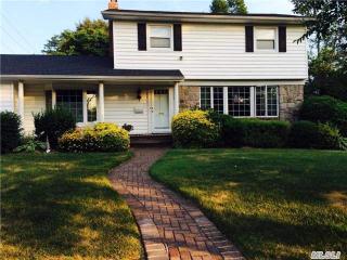 45 Orange Dr, Muttontown, NY 11753-1528