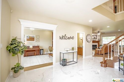 101 Legend Dr, Victoria TX  77904-3853 exterior