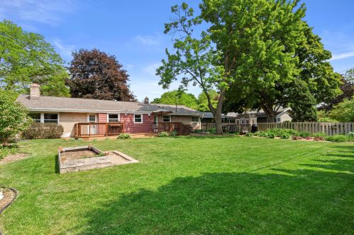 1015 121, Milwaukee WI 53226-3309 exterior