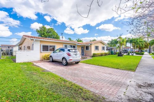 1421 102nd Ave, Miami, FL 33174-2726