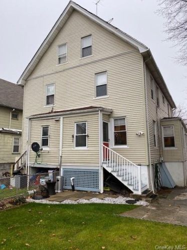 18 Haseco Ave, Rye Brook NY  10573-3906 exterior