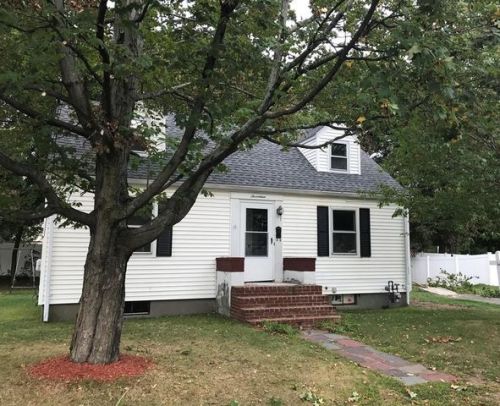 17 Kendal Dr, Woburn, MA 01801-1534