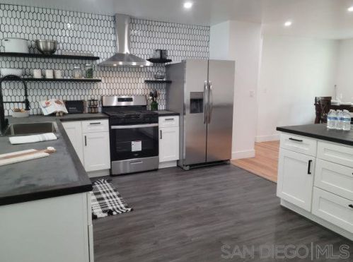 6255 Primrose Dr, La Mesa CA  91942-4030 exterior