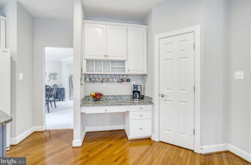 42104 Glynn Tarra Pl, Leesburg VA  20176-5478 exterior