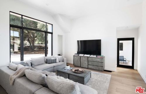 3170 Santa Maria Rd, Topanga CA  90290-4307 exterior