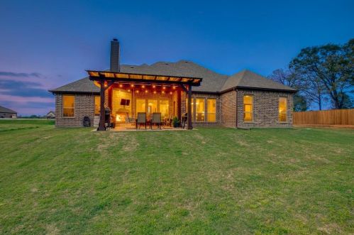 2903 Mallard Dr, Greenville TX  75402 exterior