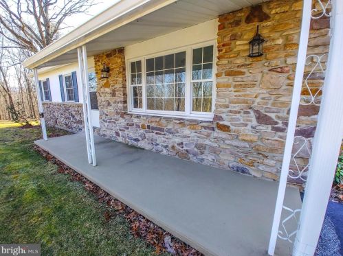 14088 Great Cove Rd, Mc Connellsburg, PA 17233-8638