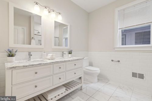 5010 Hazel Ave, Philadelphia PA  19143-1622 exterior