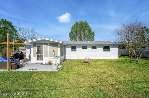 2558 Stratford Dr, Cocoa FL  32926-4319 exterior