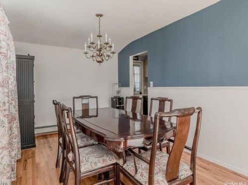 23 Wentworth Dr, Huntington Station NY  11746-6926 exterior