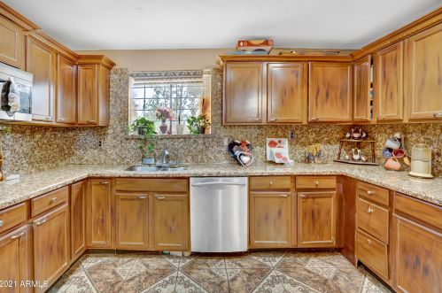 6102 Solano Dr, Glendale AZ  85303-4619 exterior