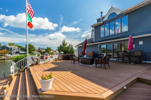 98 Jib Ln, Bricktown NJ  08723-6747 exterior