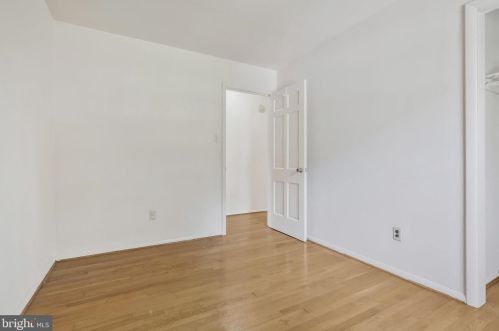 7905 Jansen Dr, Springfield VA 22152-2412 exterior