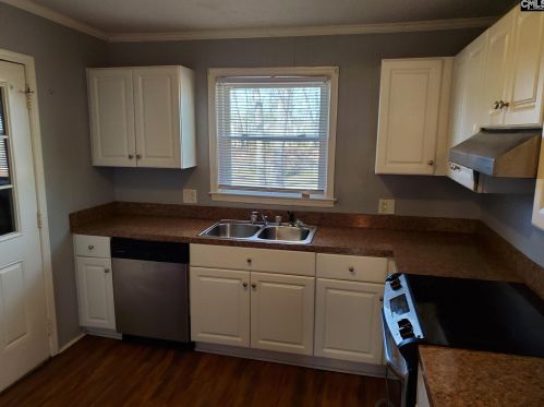 323 Creighton Dr, Cayce-West Columbia SC  29172-3114 exterior