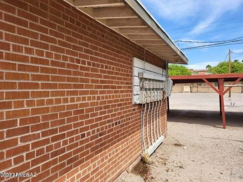 320 Campbell Ave, Tucson AZ 85718-1304 exterior