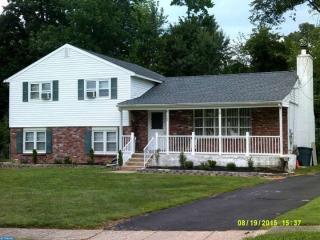 1387 Rowland Rd, Langhorne, PA 19047-3106