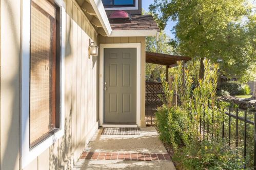326 Creekwood Ct, Morgan Hill, CA 95037-4636