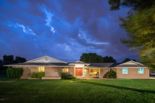 1120 Sage Brush St, Gilbert, AZ 85296
