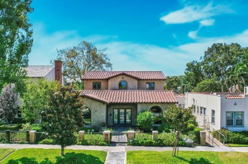 829 Main St, Huntington Beach, CA 92648-3416