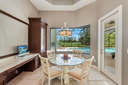 6653 Costa Cir, Naples FL 34113-1703 exterior