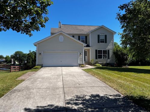 2078 River Birch Dr, Amelia, OH 45102-2325