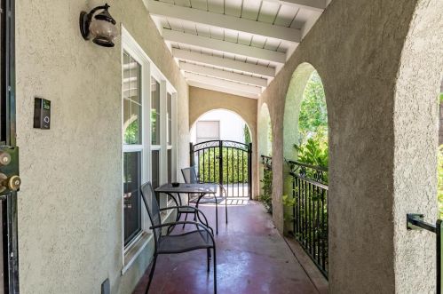 956 J St, Los Banos CA  93635-4321 exterior