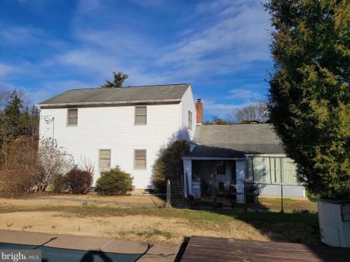 1551 Fishing Creek Valley Rd, Harrisburg, PA 17112-9240