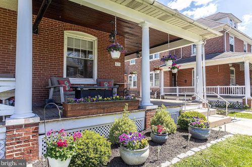 617 Derstine Ave, Lansdale PA 19446-3342 exterior