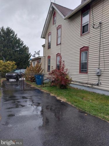4 Walnut St, Magnolia DE  19962-6200 exterior