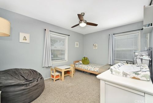 6654 Turnergrove Dr, Lakewood CA  90713-2752 exterior