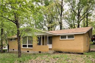 55 Hillsboro Rd, Clarksville, TN 37042-6247