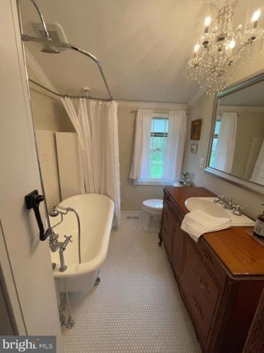 6745 Fayette St, Haymarket VA  20169-2916 exterior