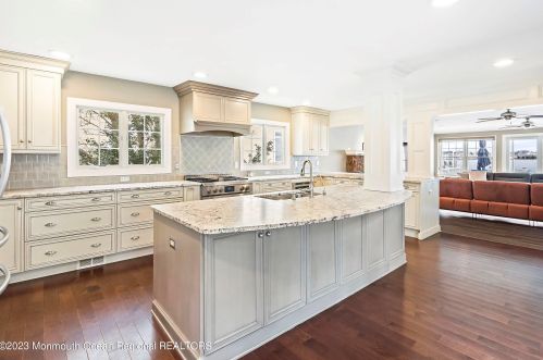 822 North Dr, Bricktown NJ  08724-4816 exterior