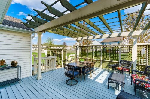 1180 Weeping Willow Ct, Blacklick OH  43004-5013 exterior