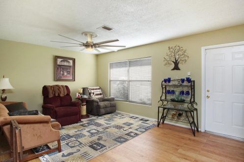 501 Haven St, Fort Pierce, FL 34983-8648
