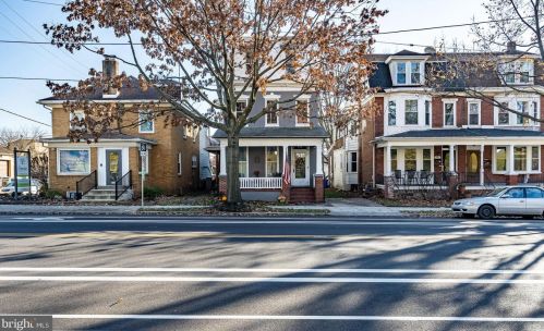 886 High St, Pottstown, PA 19464-5753